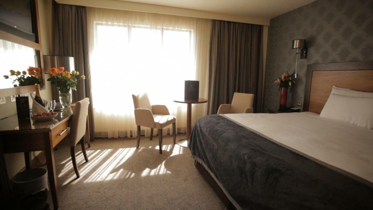 Treacys Hotel & Leisure Centre Waterford Dış mekan fotoğraf